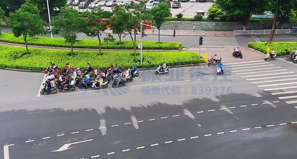 圖2 非機(jī)動(dòng)車待行區(qū)設(shè)置圖