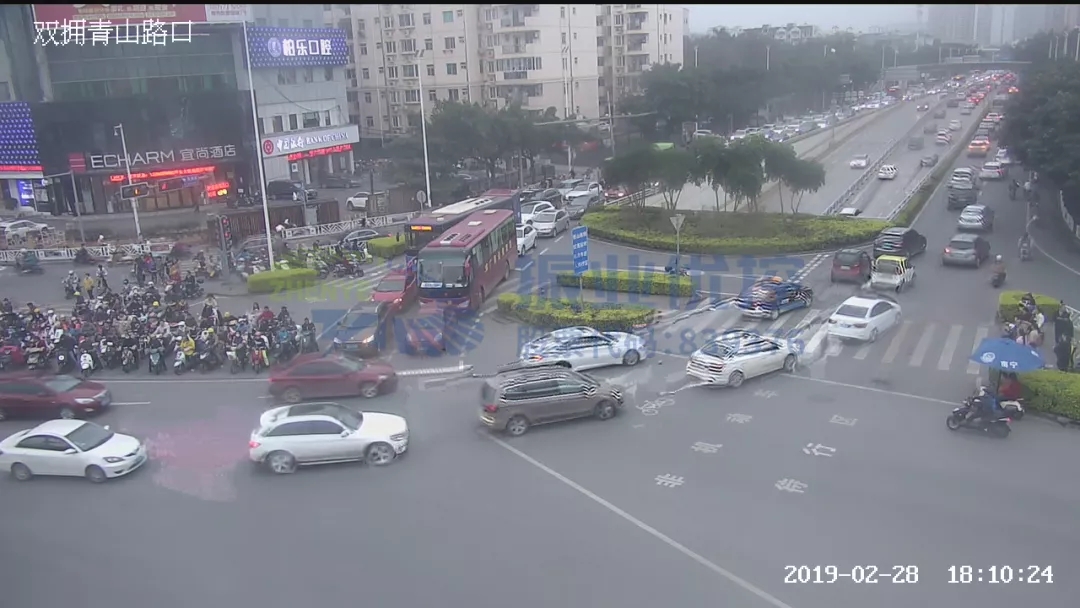 圖5? 青山路東南進(jìn)口改造后