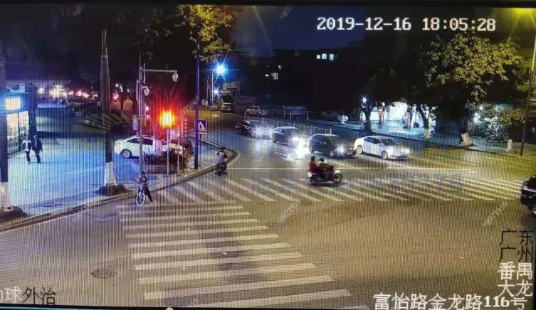 圖17 晚高峰南進(jìn)口車(chē)流排隊(duì)較短（優(yōu)化后）