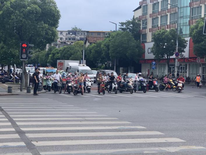 新建大道興國(guó)路-花果山路路段（新建大道-長(zhǎng)麥路路口）