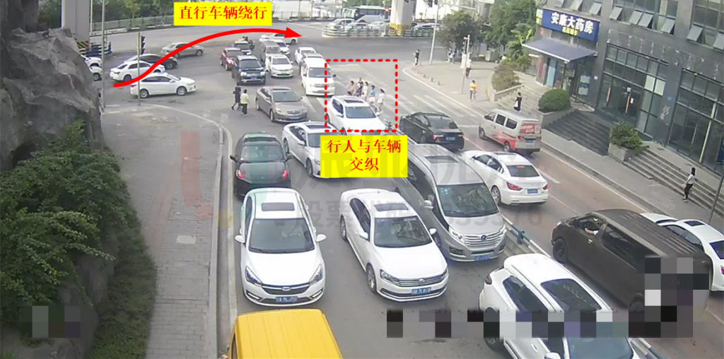 圖5 出口道車輛回溢造成的擁堵現(xiàn)象